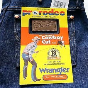 •Wrangler Jeans• Brand New
Size: 33W/30L